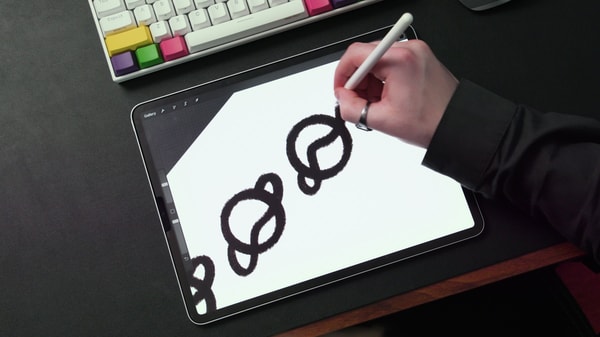 Iconic Logo Design: Brainstorm & Refine Unique Concepts