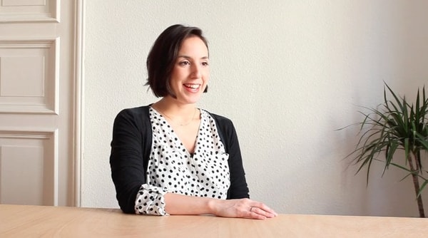 The Golden Secrets of Hand-Lettering: Create the Perfect Postcard