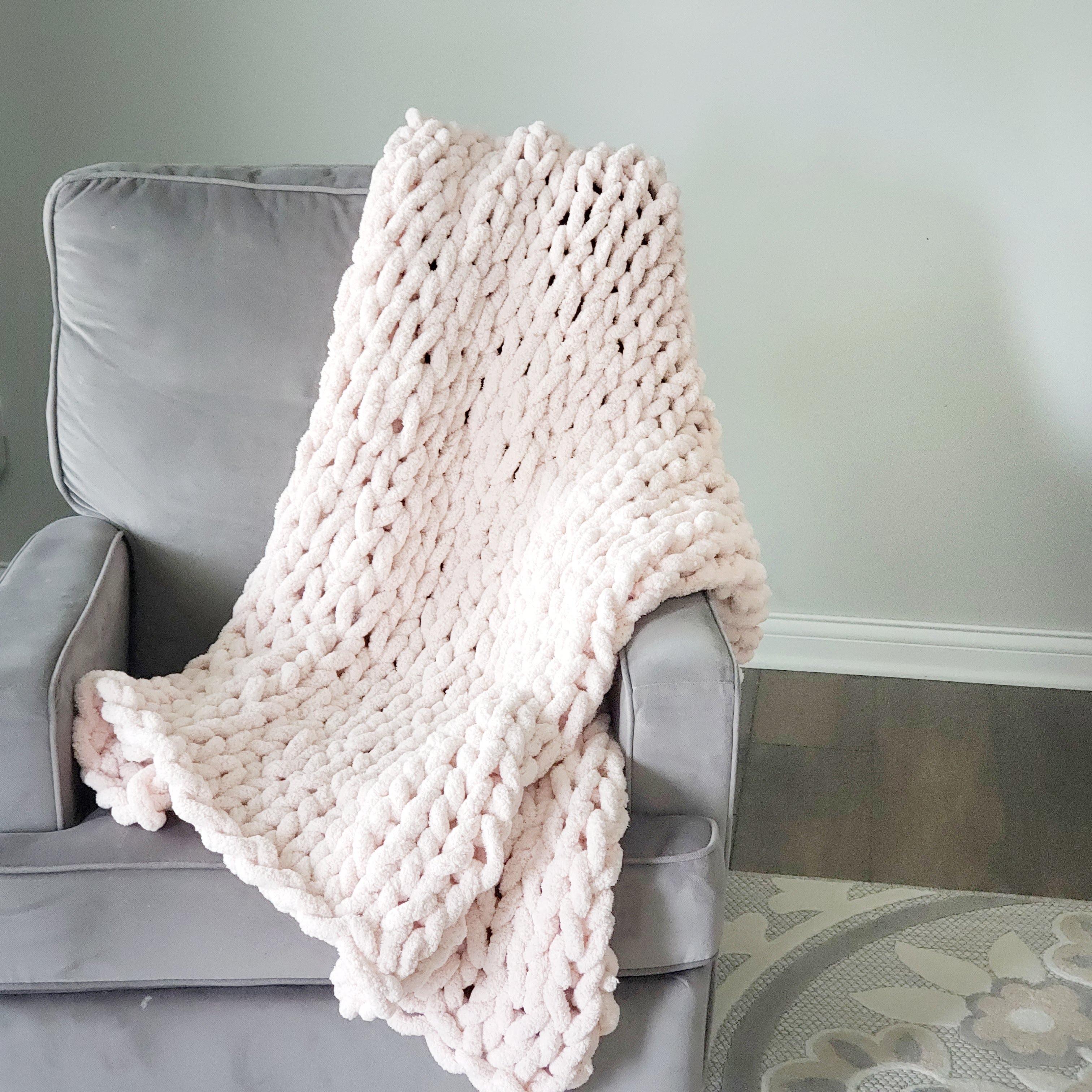 Finger Knitting: Create a chunky knit blanket using only your hands, Jessica Stiel