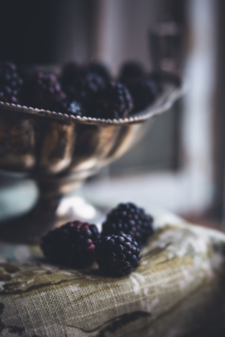 Blackberry round hand towel, farmhouse blackberries decor