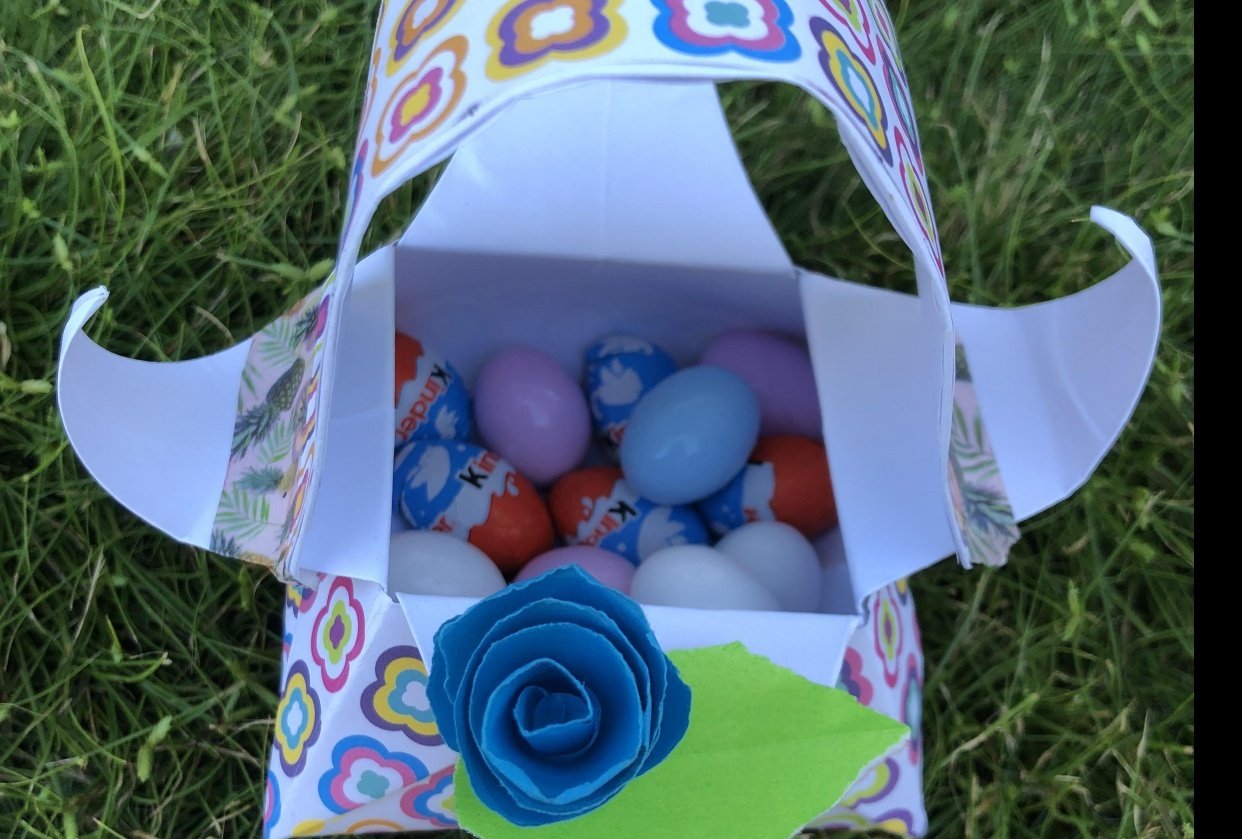 Easter basket for Chocolate eggs - student project