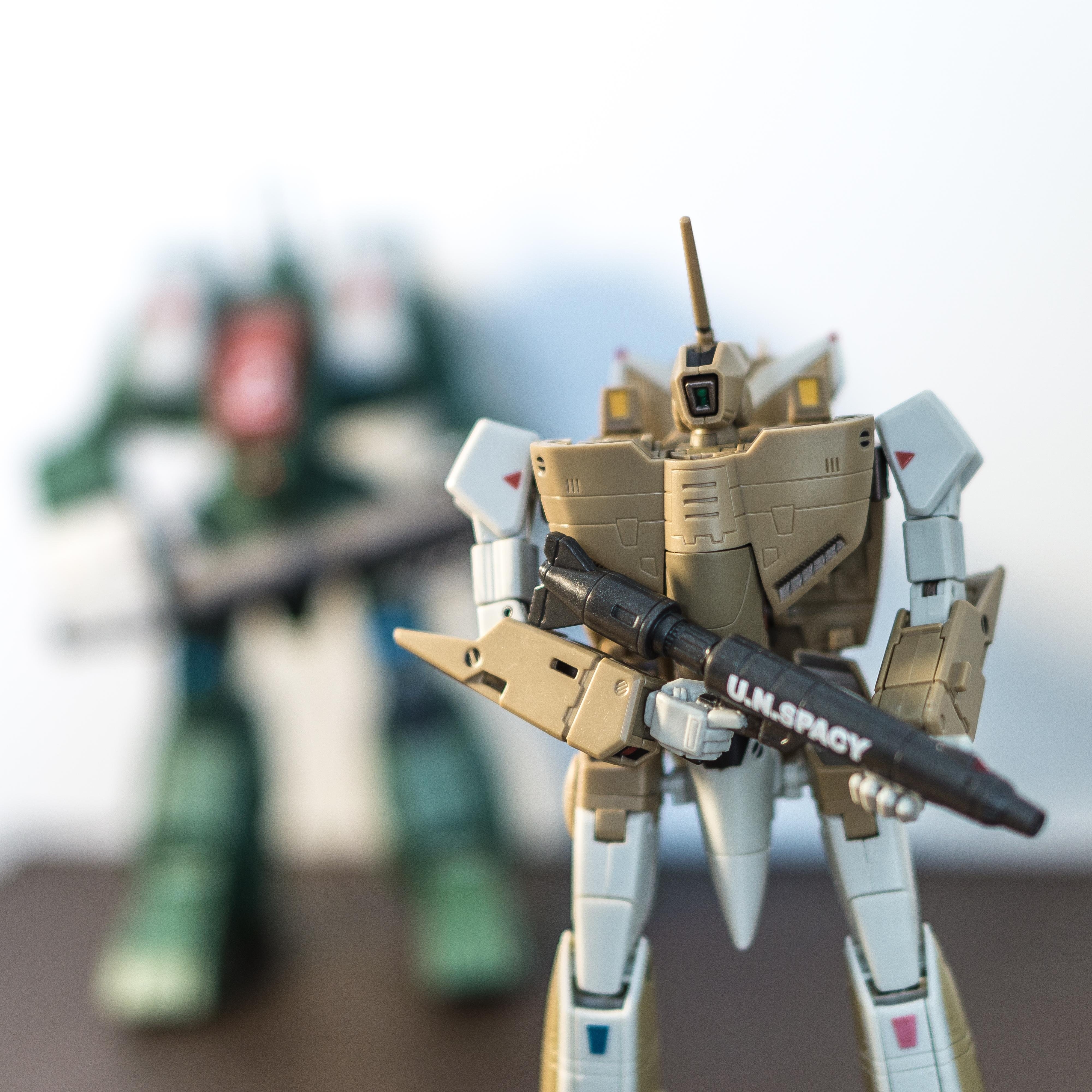 Macross VF1A and spartan in the back. - student project