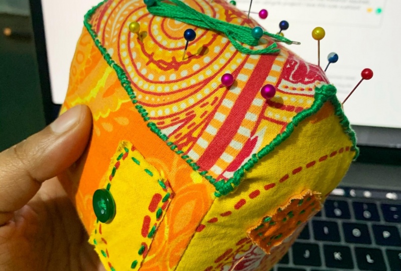Sewing project 1 : Pin-cushion <3