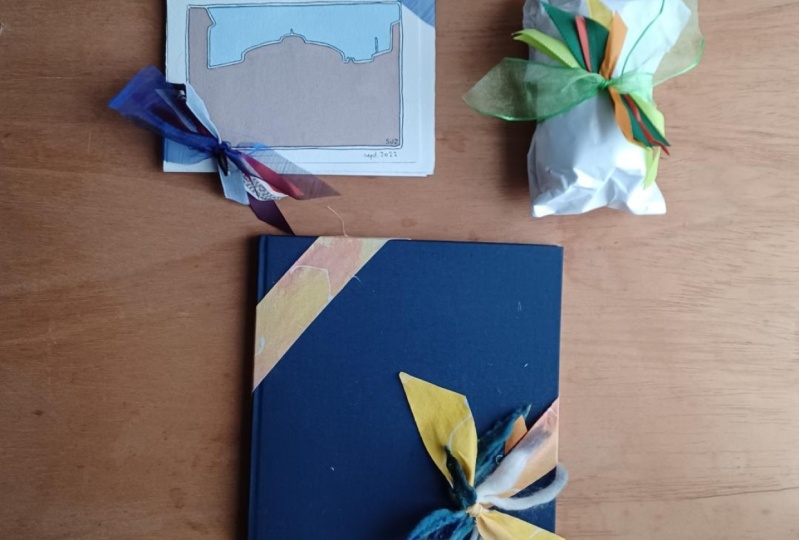 How to tie presents