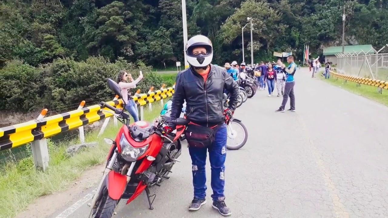 Tour en Moto por EL LAGO CALIMA, COLOMBI - student project
