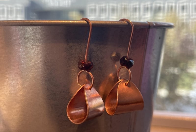 Curved oval dangle earring