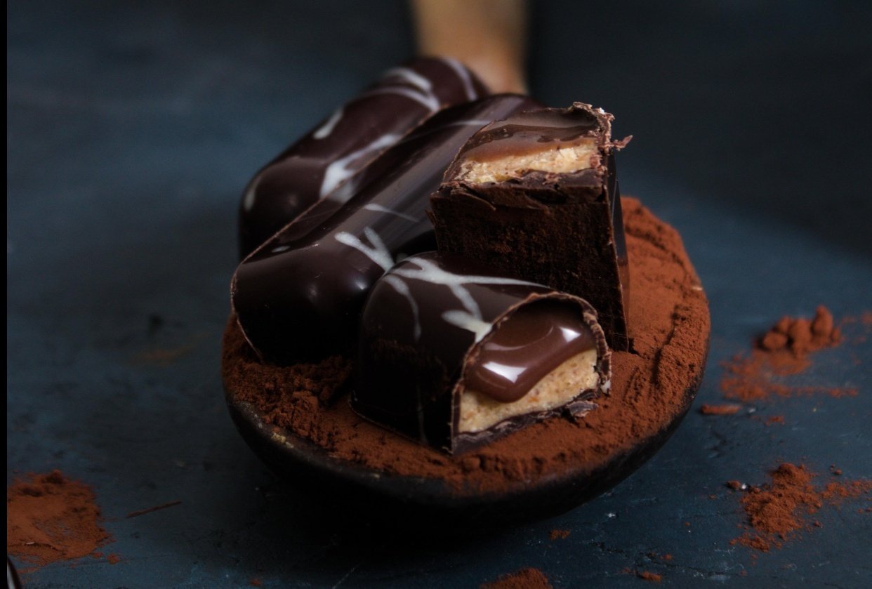 Food styling of chocolate confections - student project