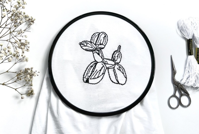 Balloon dog embroidery