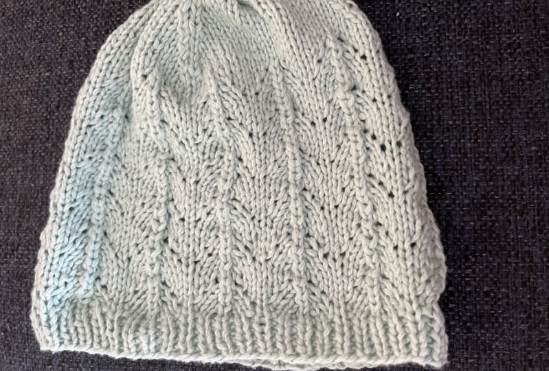 Wishbone lace hat pattern