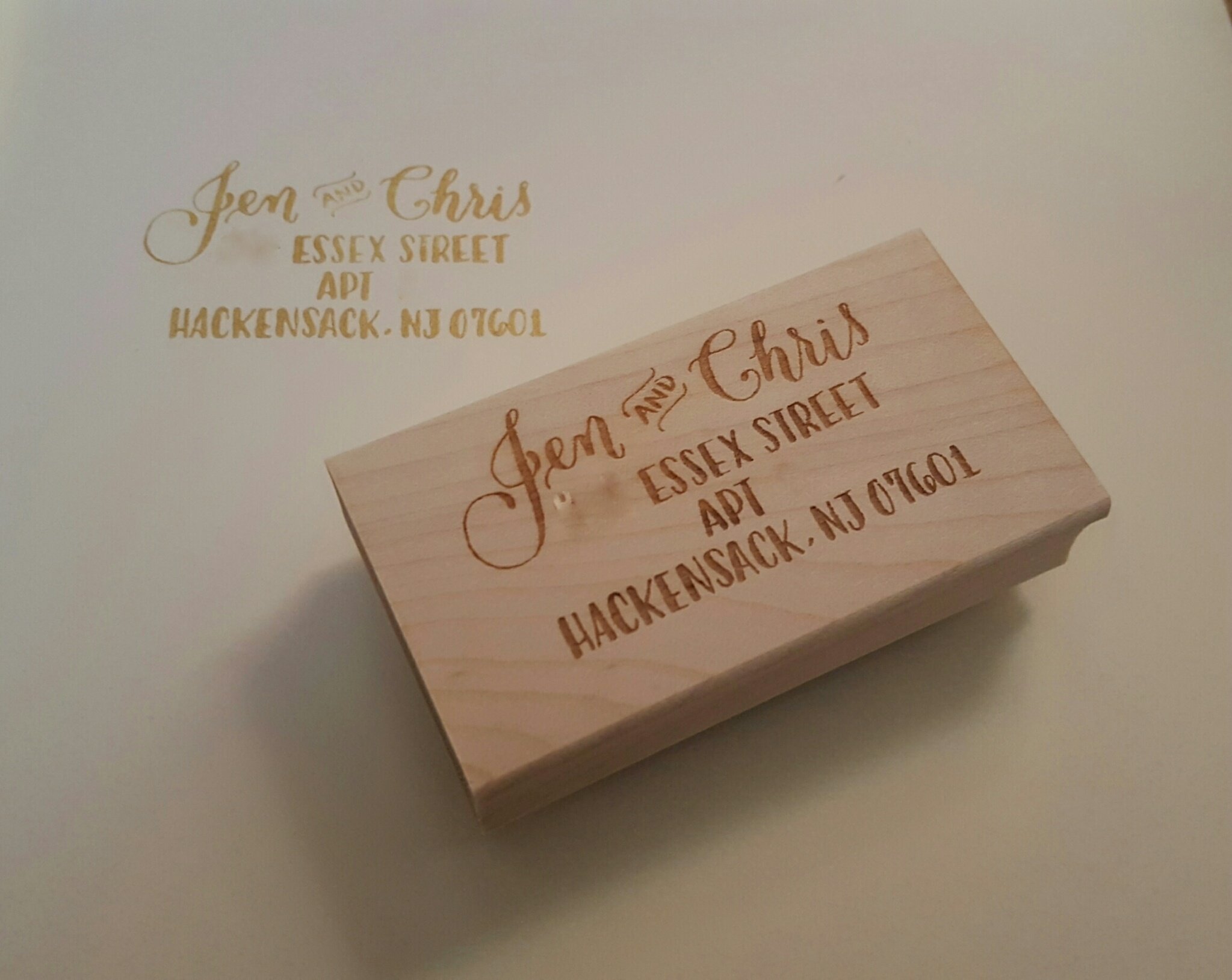 Hora da tinta! Crie um carimbo personalizado de borracha | Teela Cunningham  | Skillshare, image size:2047x1628