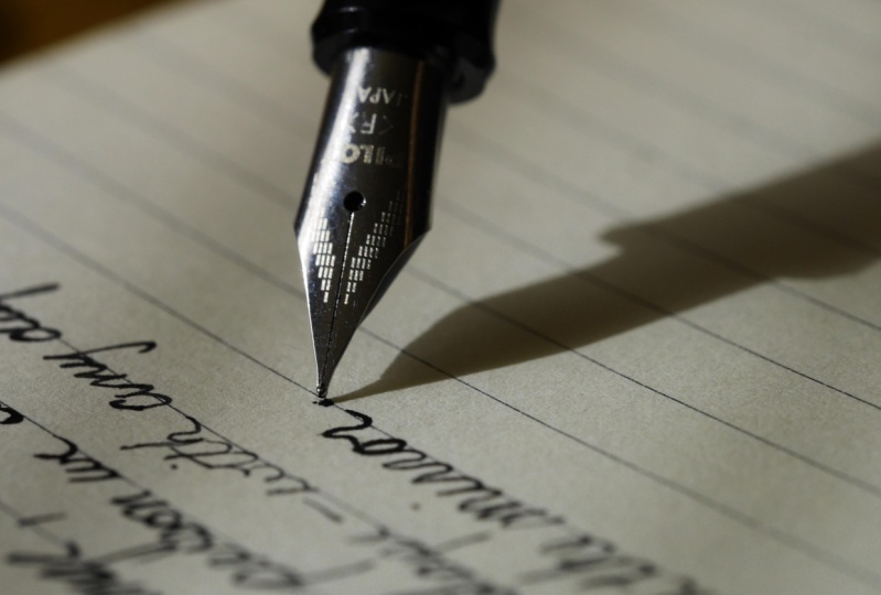 "How to overcome writing distractions" - Project.