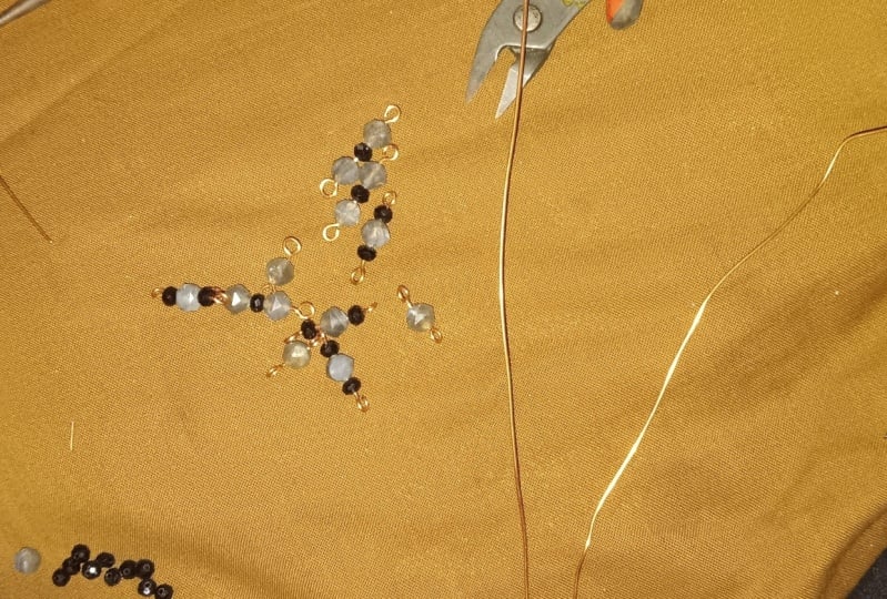 My experience making a beaded chain and pendant