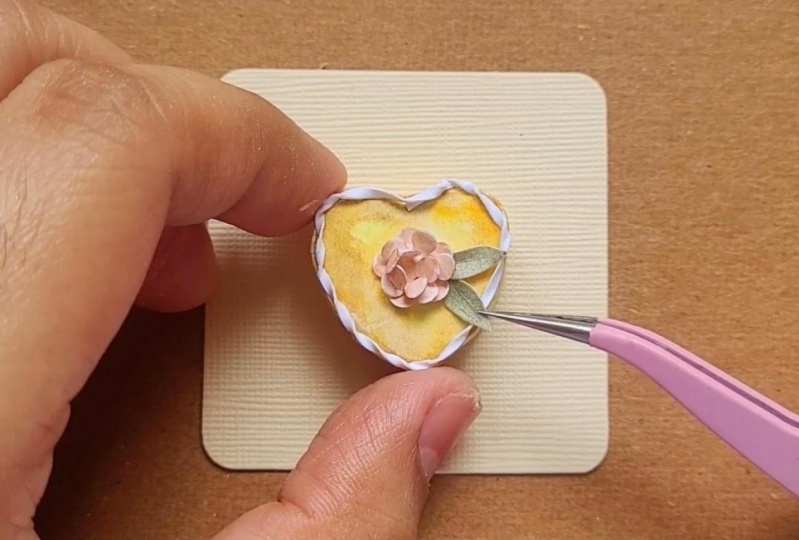 Mini Paper Heart Cake