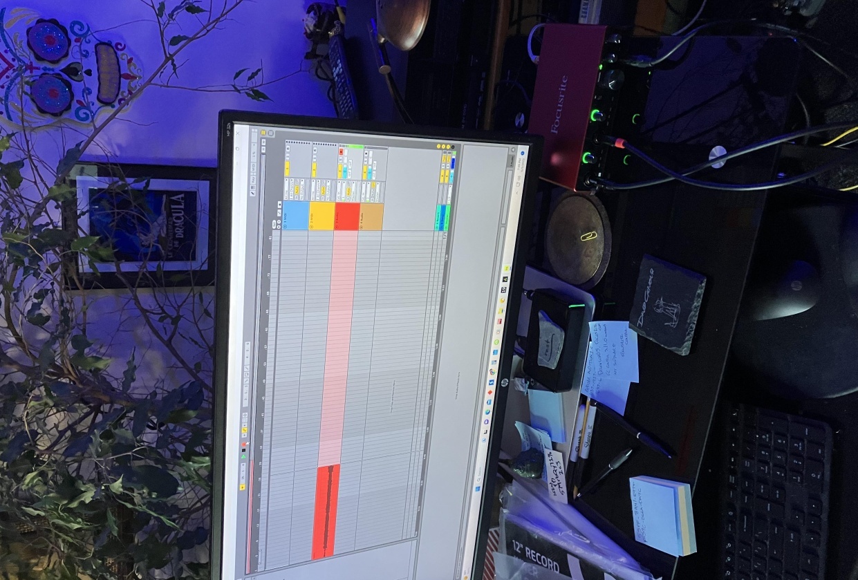 Ableton Lite live 11 w/ Focusrite - student project
