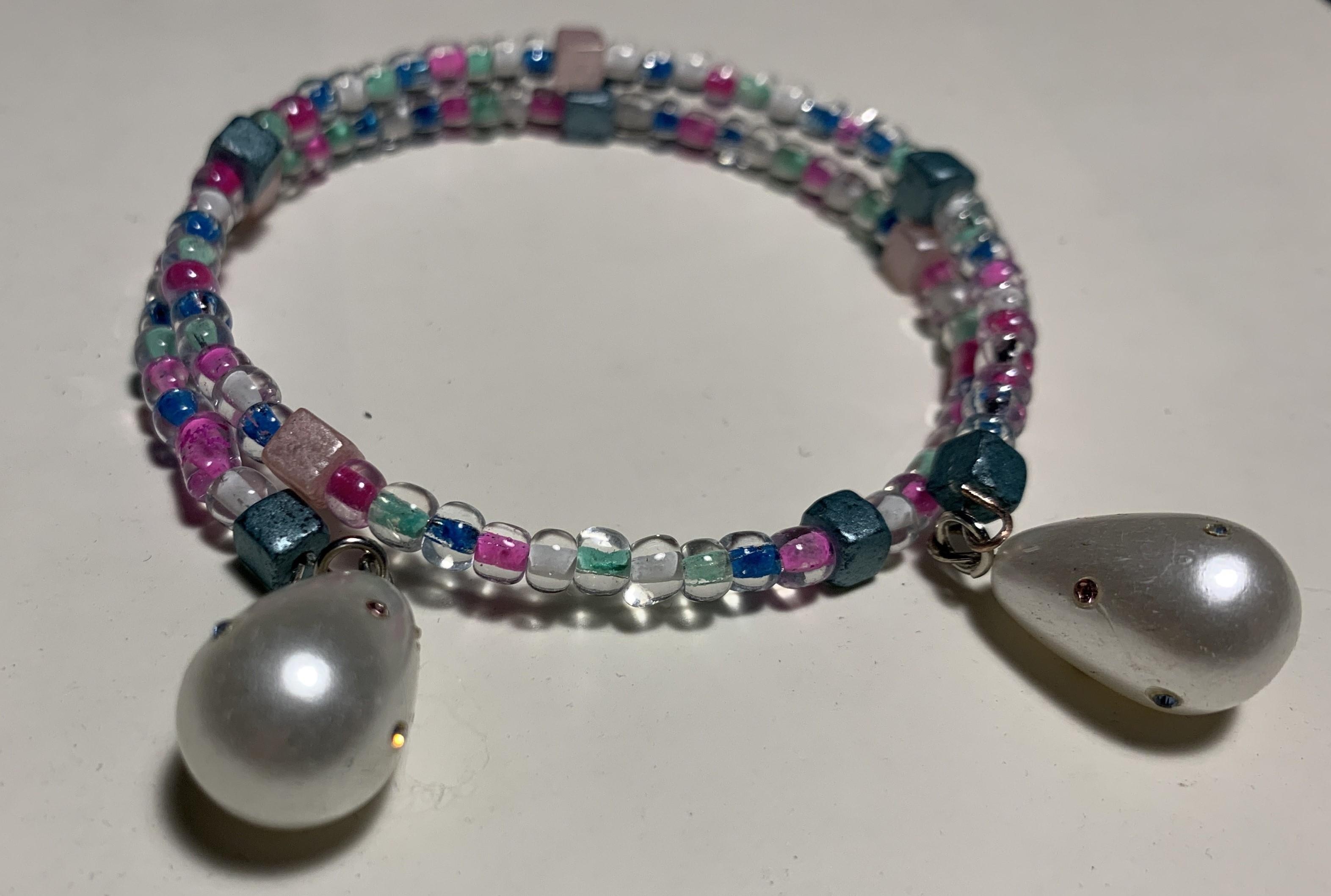 Jewelry Making: Let's make a Memory Wire Beaded Bracelet, Joleen Richards