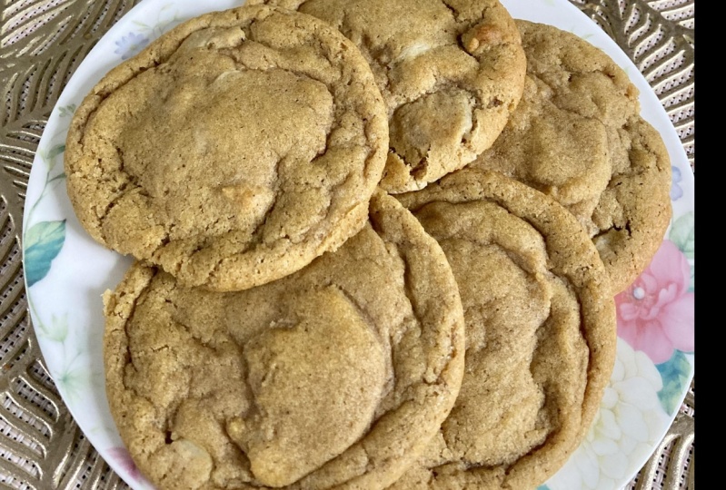 Pumpkin Spice and White Chocolate Cookies