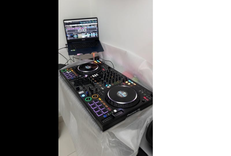 Mixing EDM Tracks