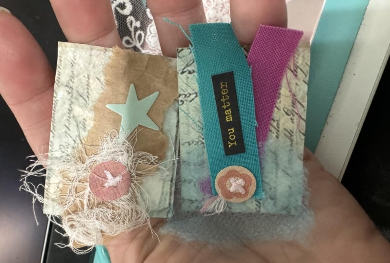 Mini collage clusters