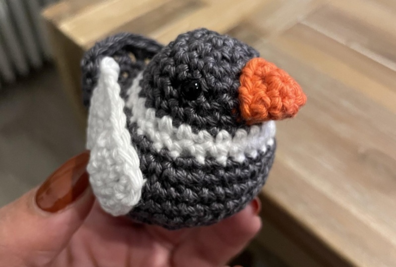 Cute little bird, my first project :)