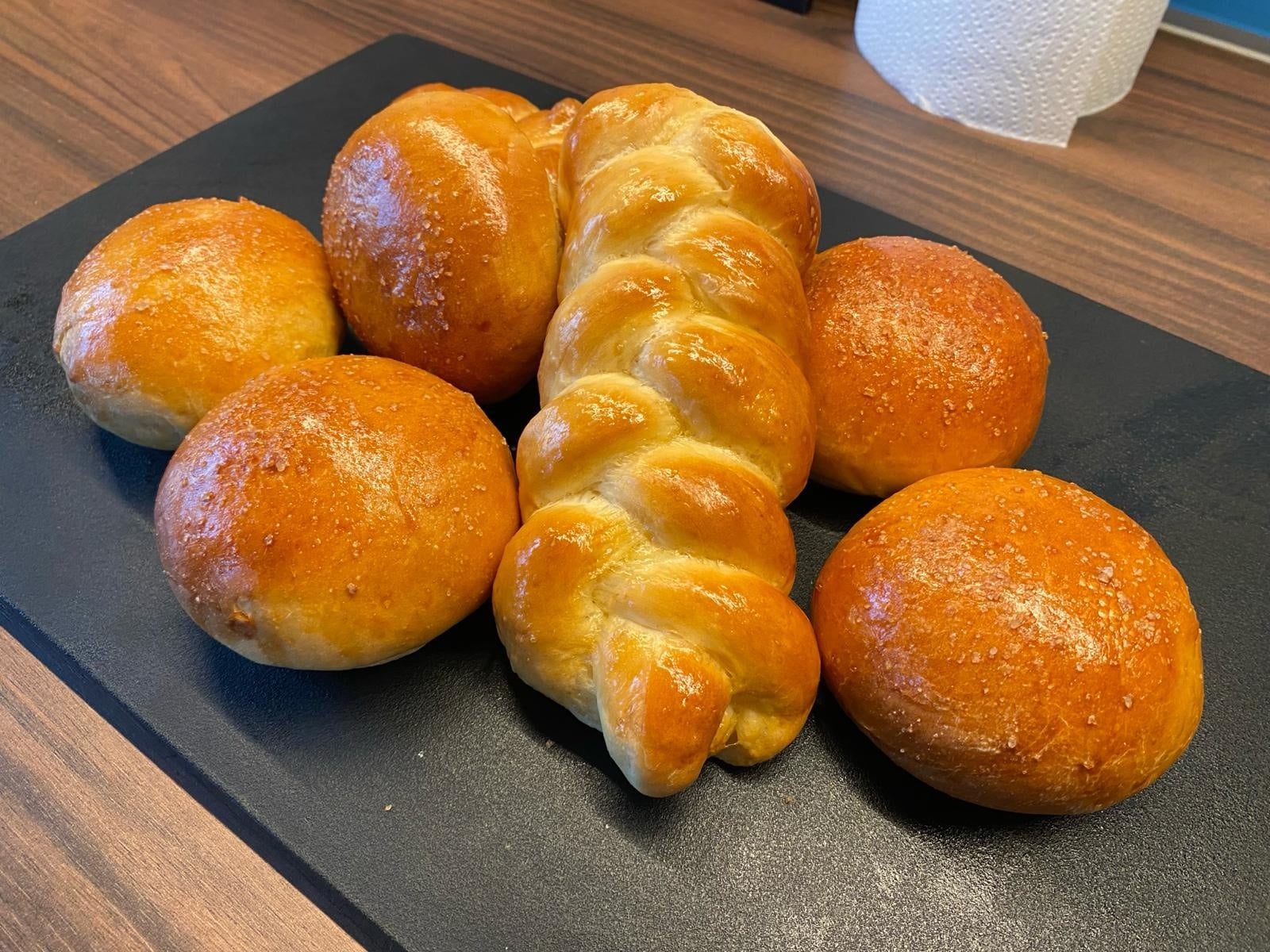 Burger buns and braided bread - student project
