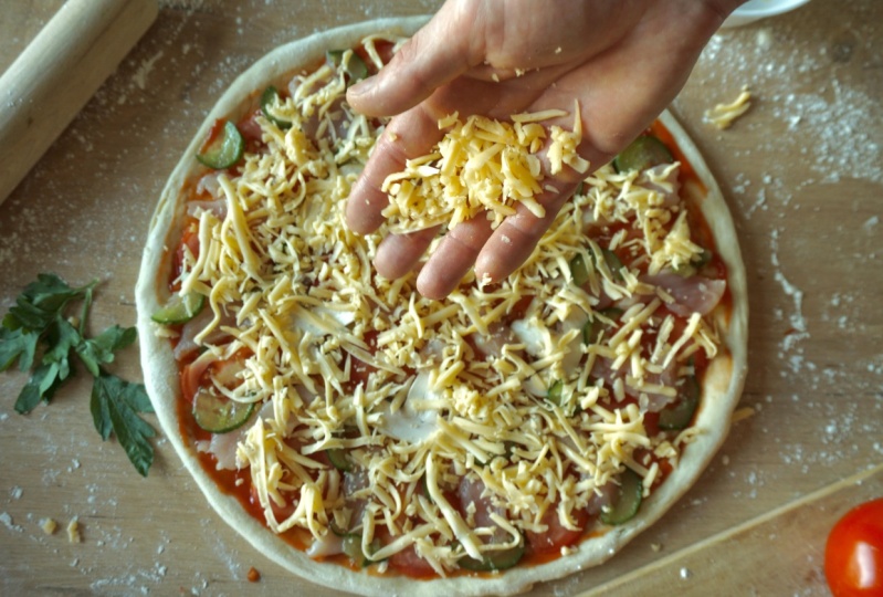 Cooking pizza