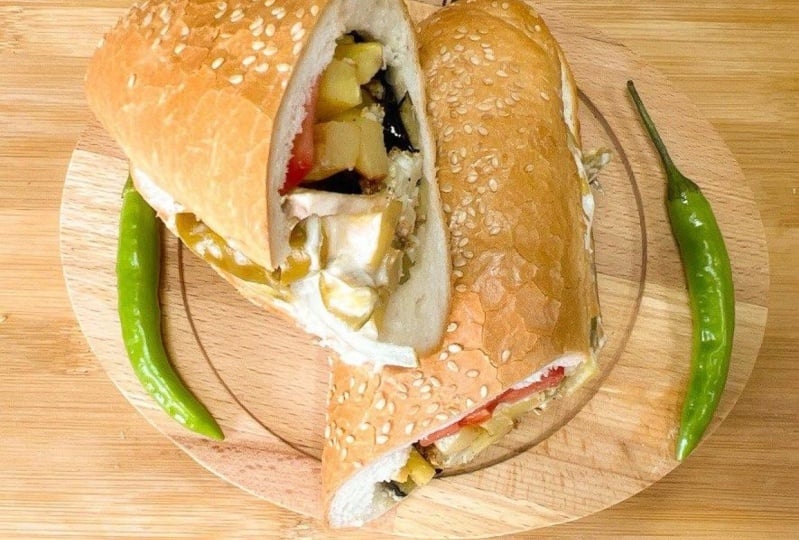 Making Sandwich