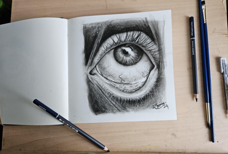Eye