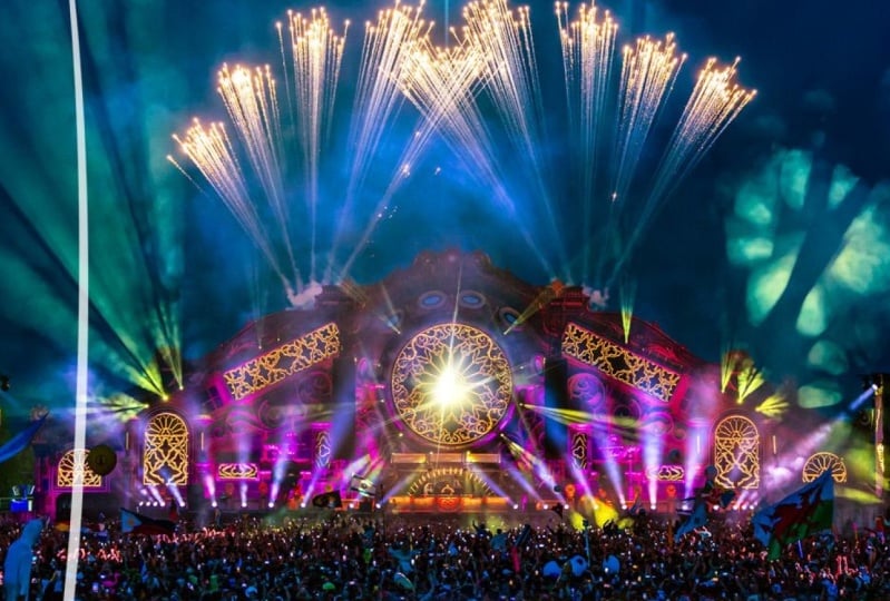 Póster del festival internacional de música eletrónica Tomorrowland