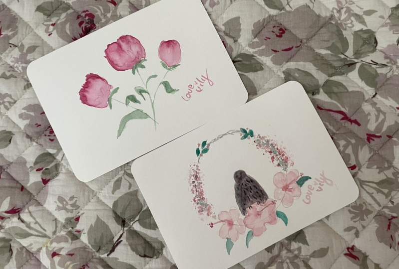 bird and roses in wreath