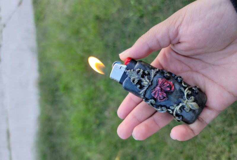 Carcasa para encendedor