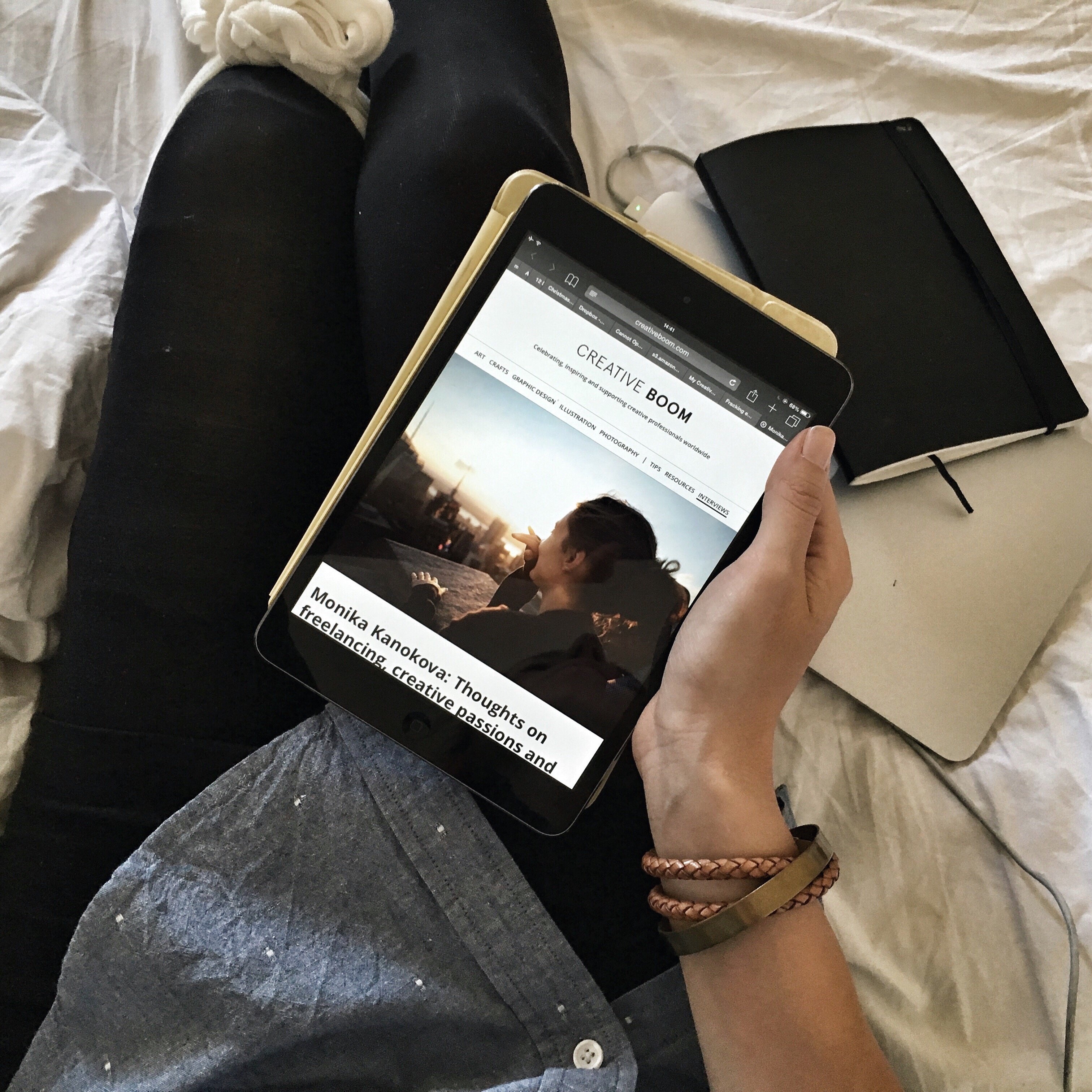 Work and travel guide for freelancers // A publishing project - student project