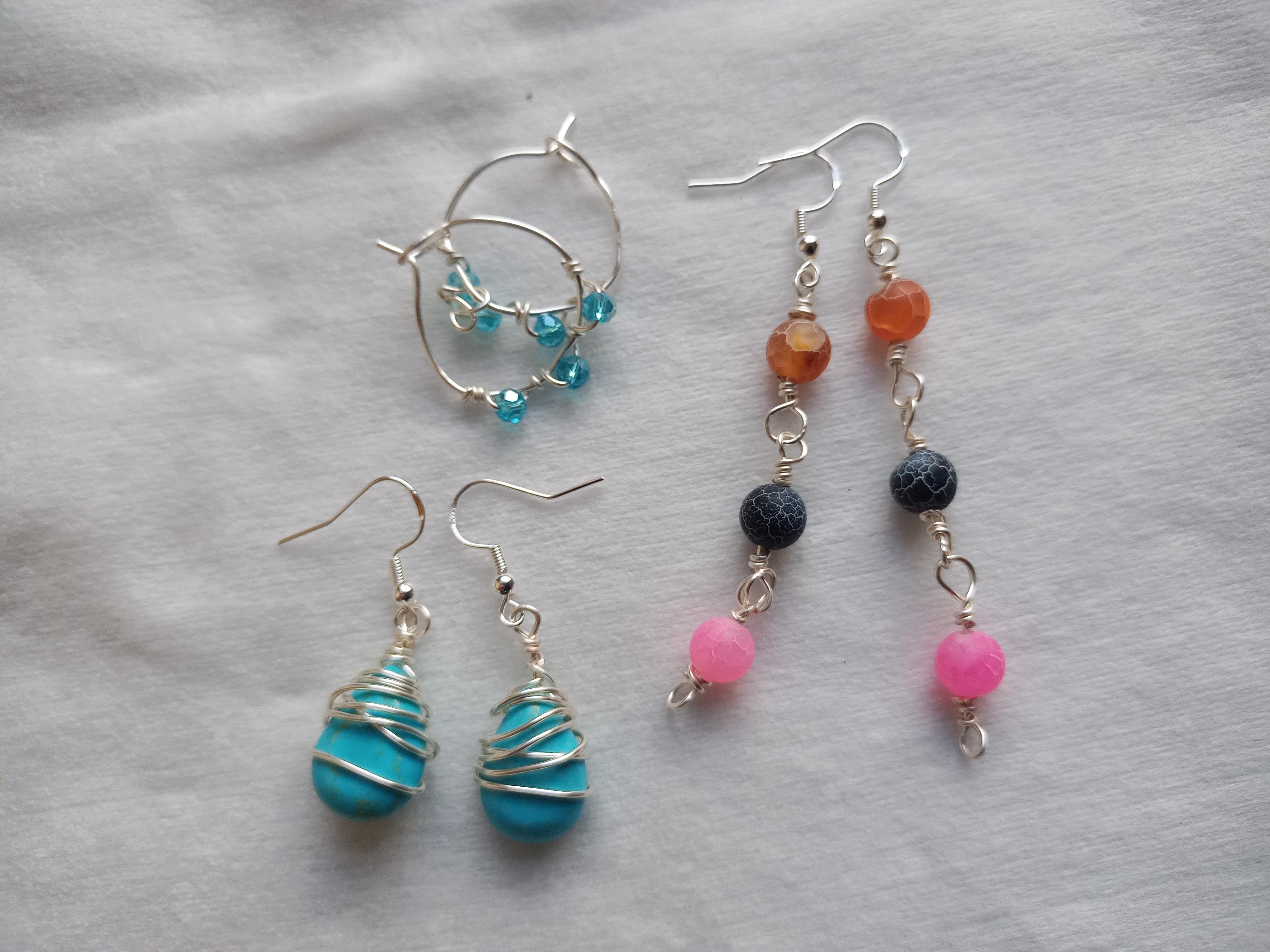 Wire earrings with Katrina - student project