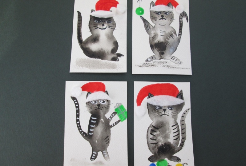 Grumpy Cats in Santa Hats