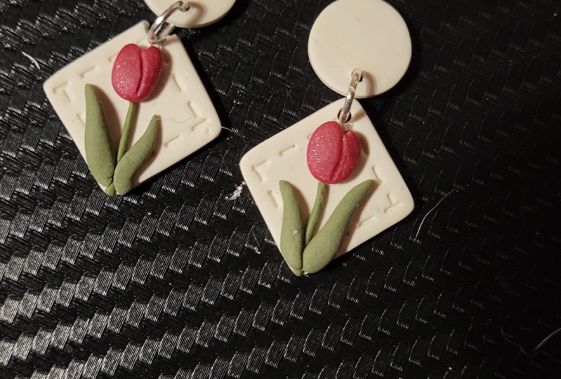 Tulip earrings