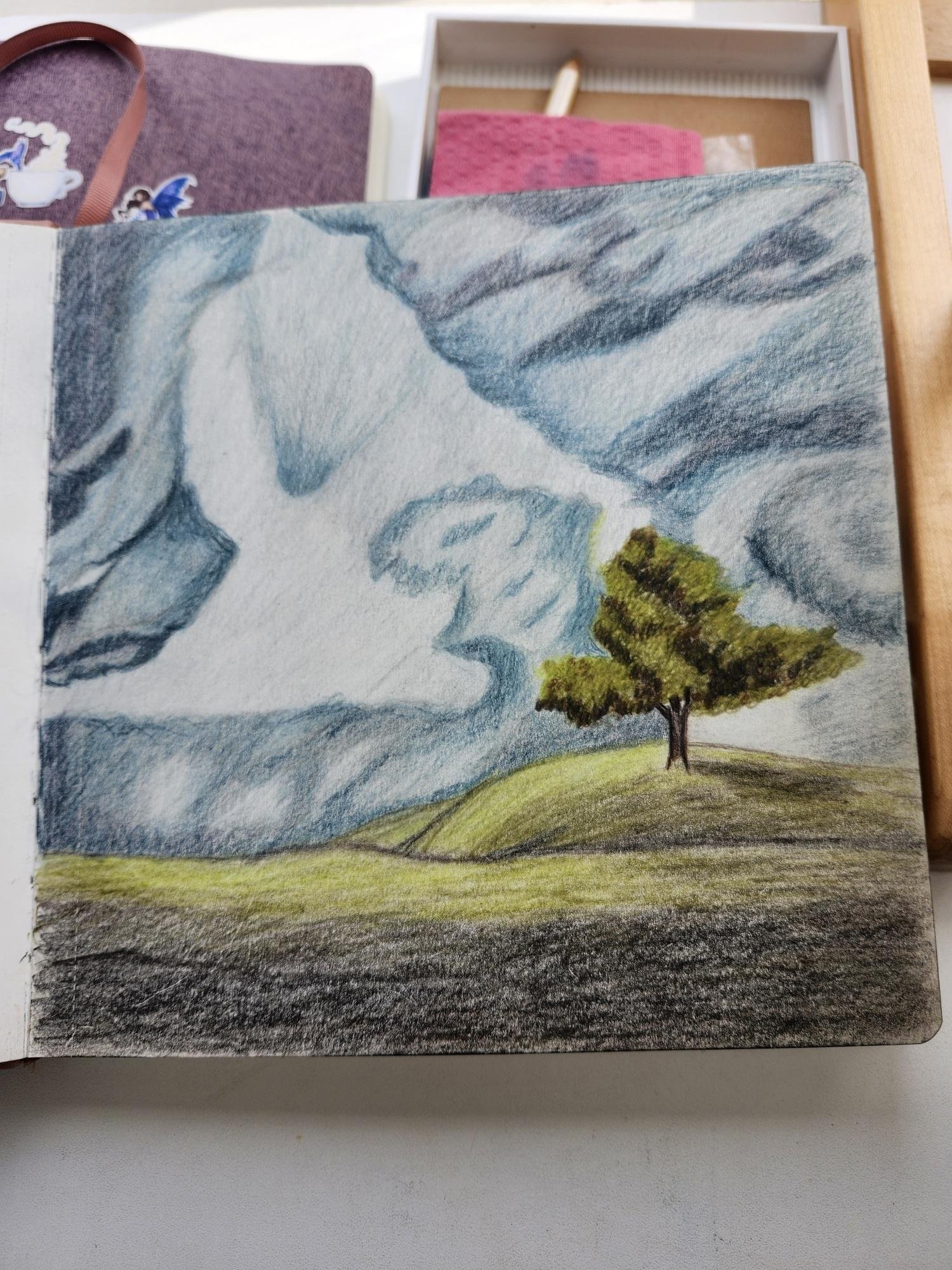 Cómo dibujar un paisaje con lápices de colores: dibujos realistas | Gemma  Chambers | Skillshare, image size:1500x2000