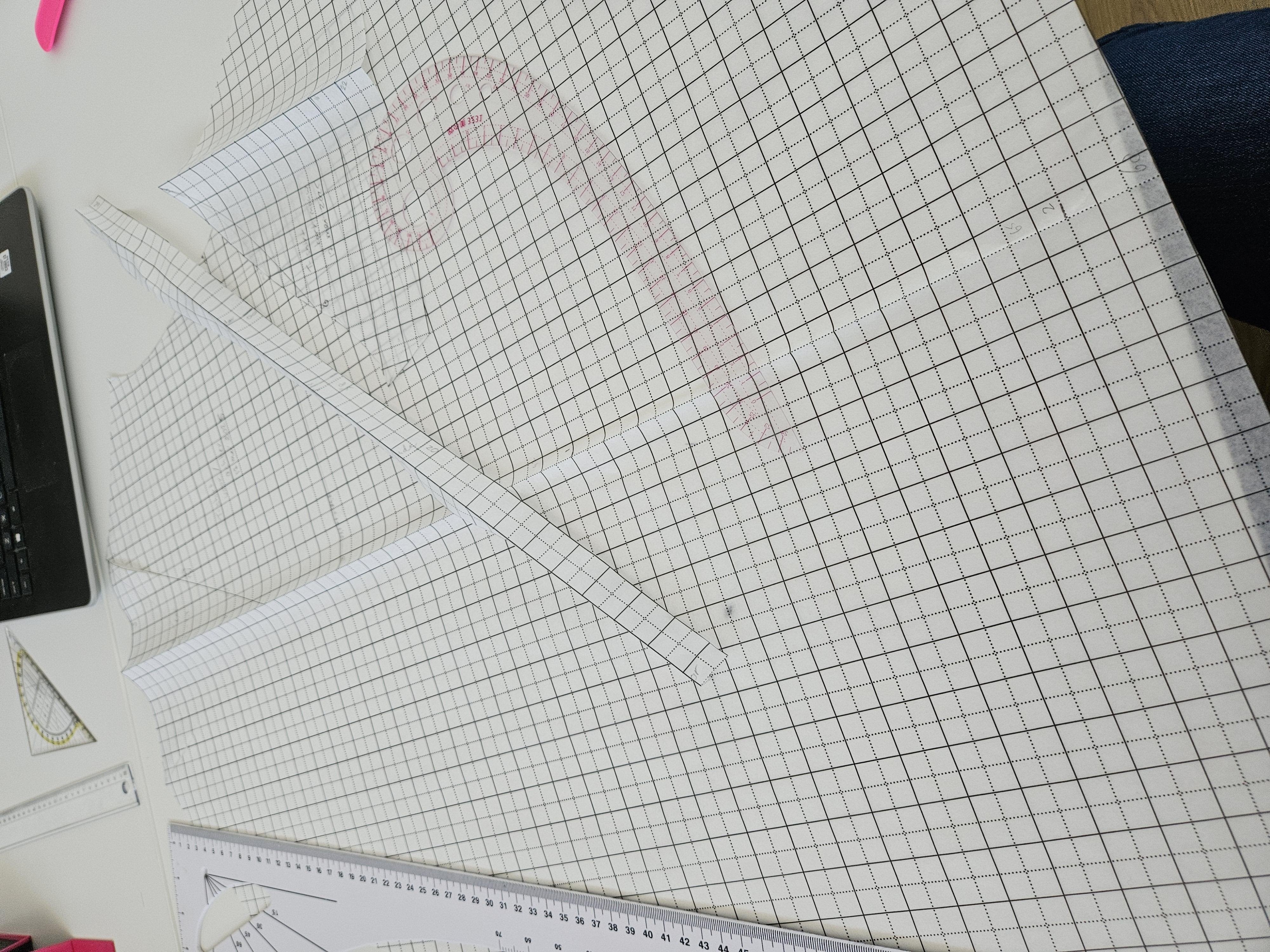 First t-shirt patroon - student project