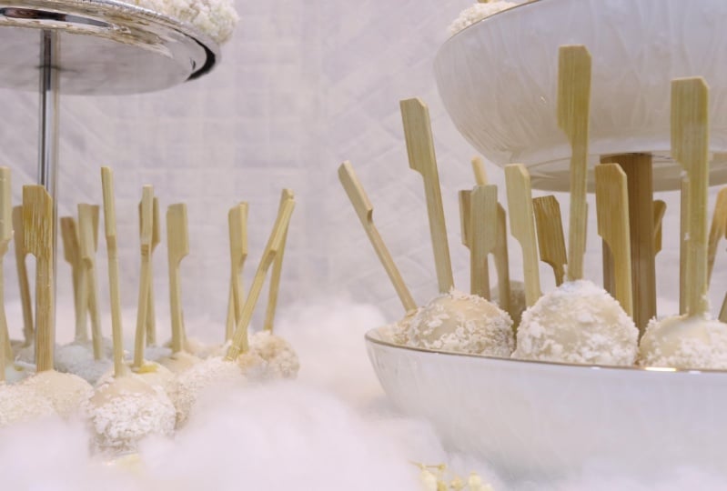 Cloud theme cake pops