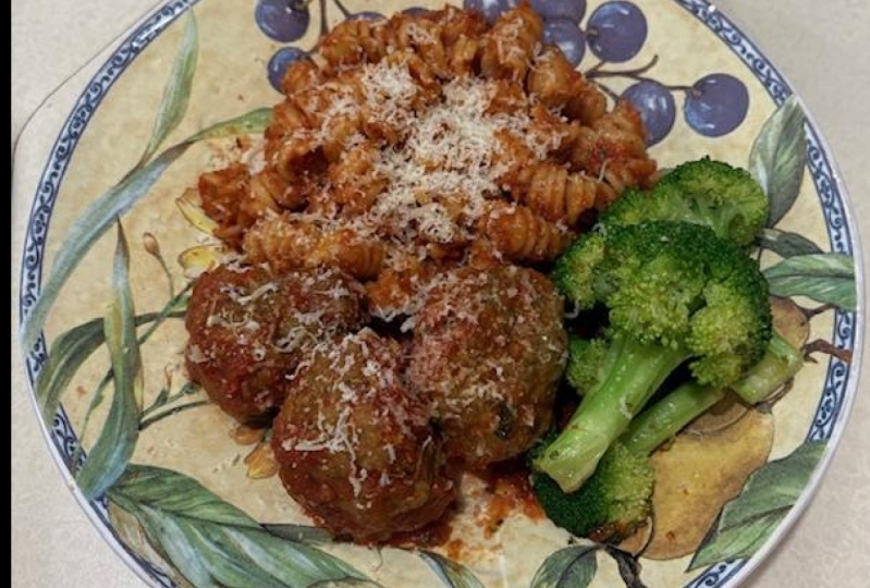 Pomodoro Rotelle & Meatballs