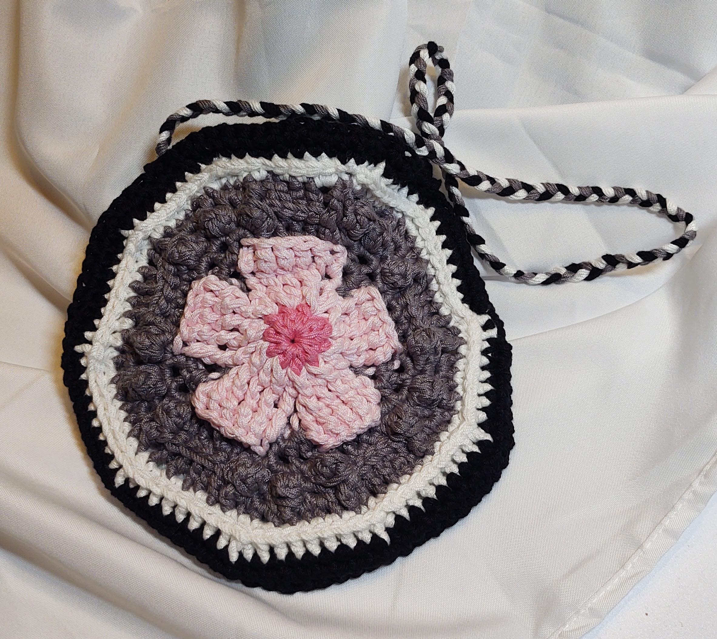 Mandala Circle Bag - student project