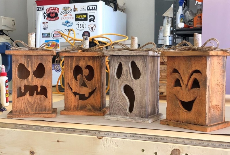Wood Lit Pumkins