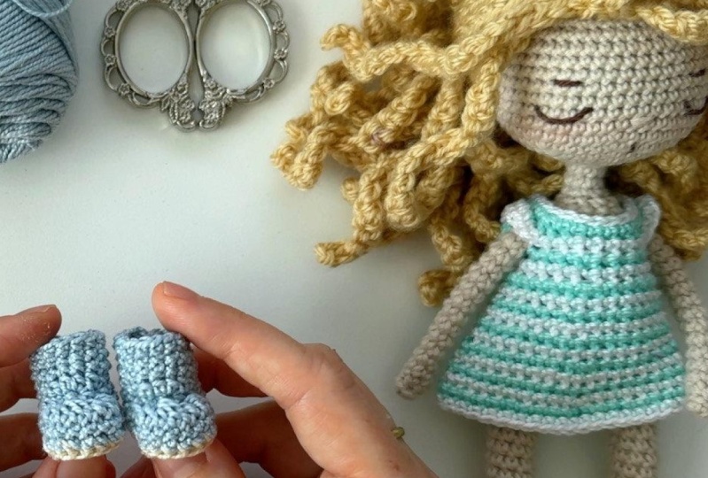 Tiny crochet boots