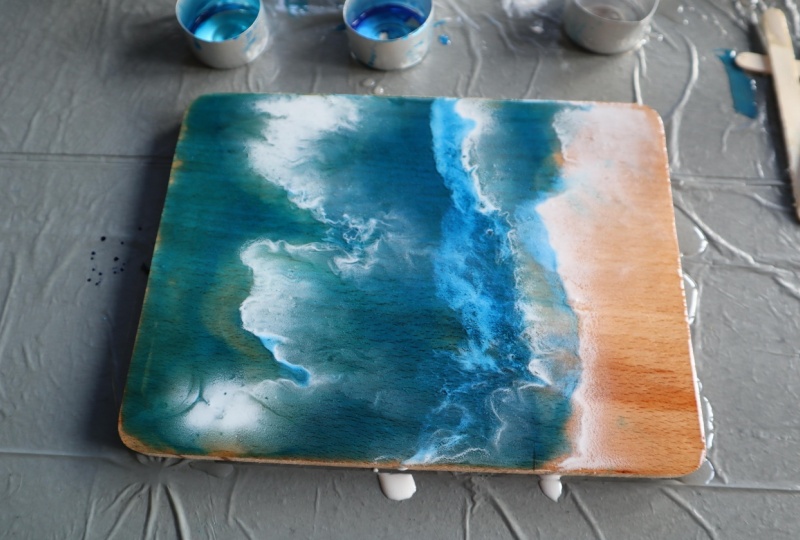 Trying out the At-Home Resin Ocean Art Class
