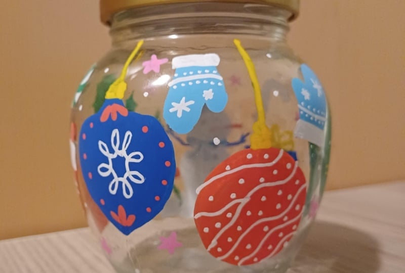 Glass Jar with Acrylic Markers