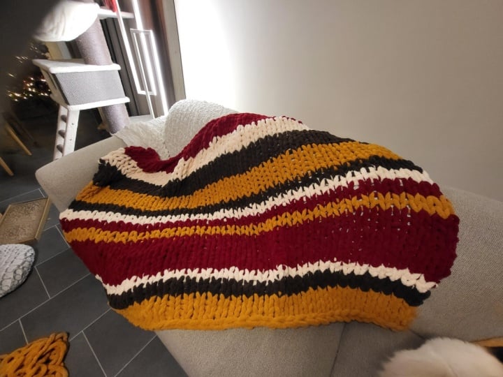 Chunky knit blanket