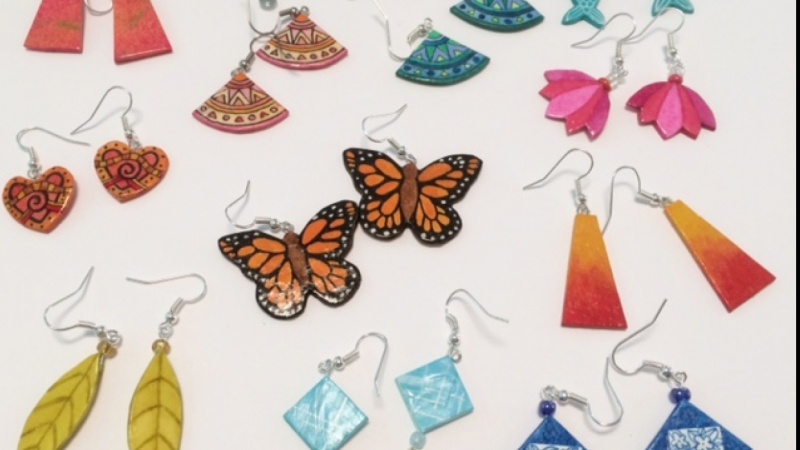 How to Make Beautiful Earrings from Paper