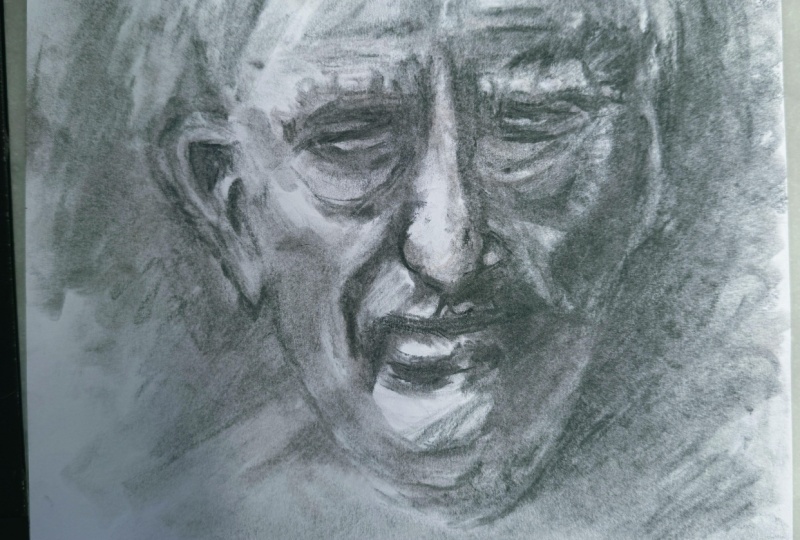 Expressive charcoal loose