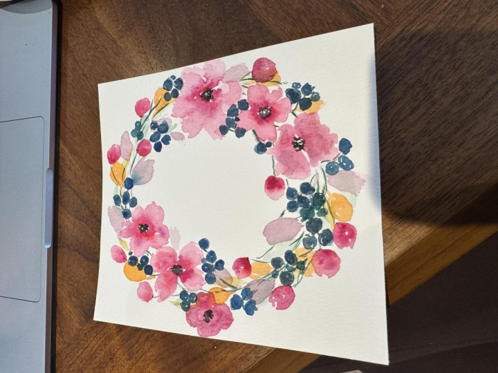 A summer wreath with blueberries