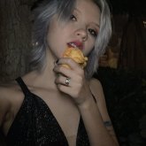 Claudia R Gutierrez's profile picture