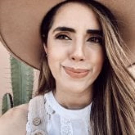 Jennifer The Artsy Boho