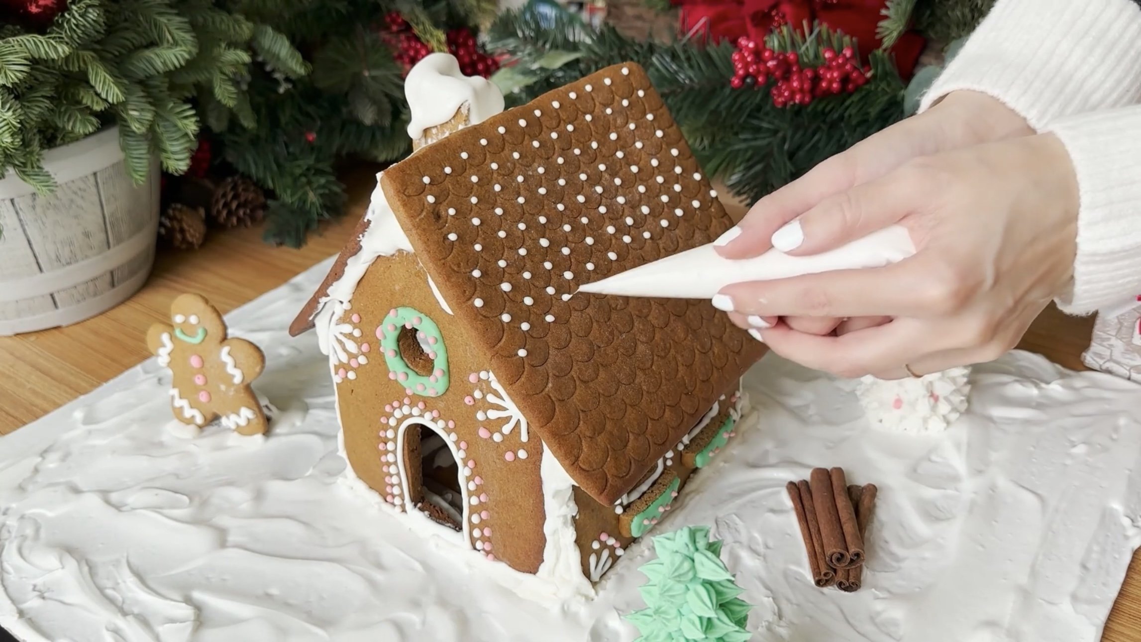 Animation de Noël en Entreprise  Création de Maison en Pain d'épice